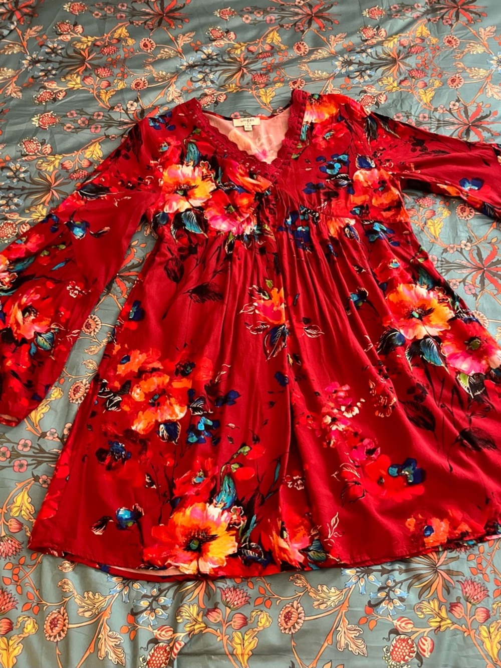 Umgee Pink and Teal Floral V-Neck Tunic with Red Lace Trim